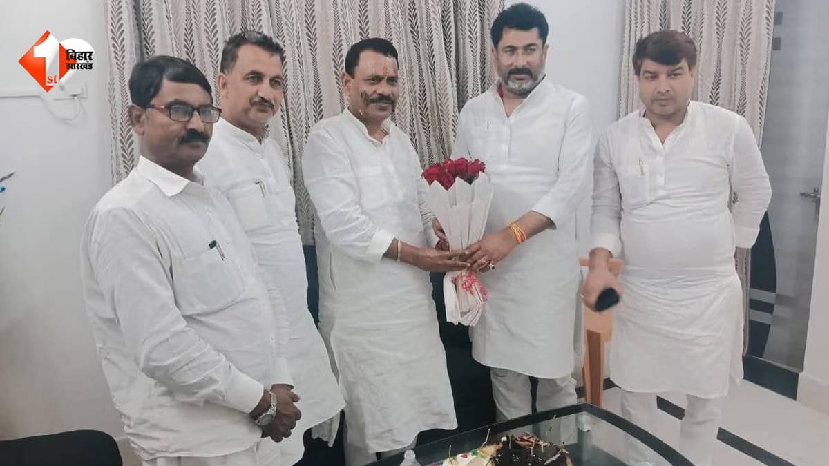 पत्रकारिता से इंजीनियरिंग तक का सफर, अब बिहार में चिराग की पार्टी की संभालेंगे कमान; जानिए कौन हैं LJP (R) के नए प्रदेश अध्यक्ष सुरेंद्र विवेक