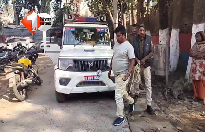 Madhepura crime news : पुलिस आईडी और वर्दी पहन वाहन चालकों से पैसे वसूलने वाला फर्जी पुलिसकर्मी गिरफ्तार; इस तरह सच आया सामने