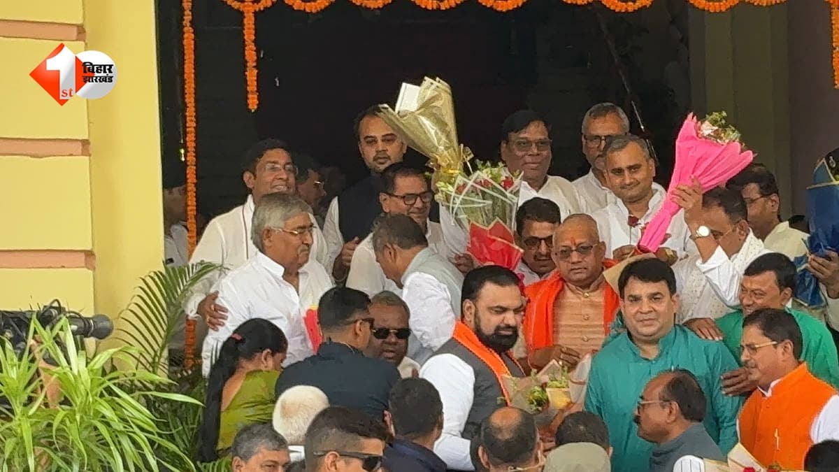 विधानसभा पहुंचे मुख्यमंत्री सम्राट चौधरी, मानसून सत्र में लिया हिस्सा; सरकार ने विपक्ष के हमलों का जवाब देने की तैयारी की