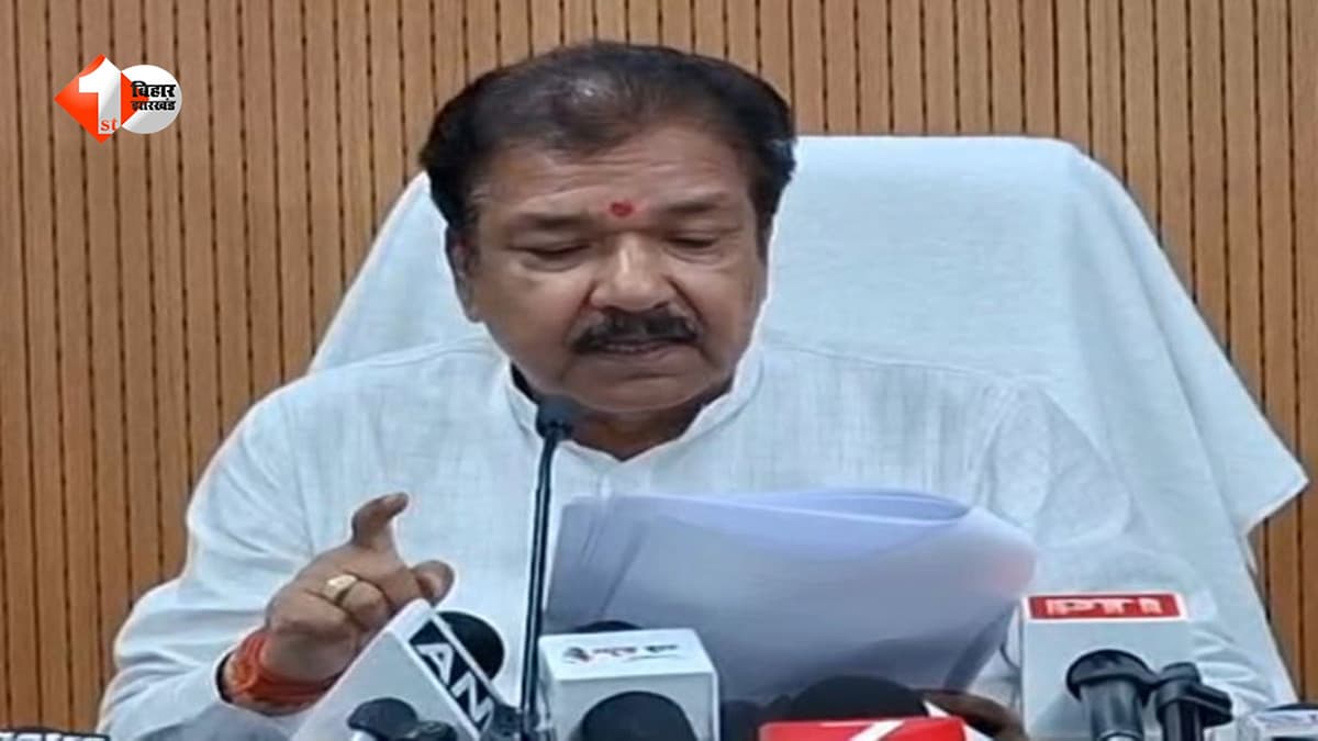 लंबित मामलों पर सरकार का अल्टीमेटम, 7 दिन में होगा निपटारा; CO-RO की छुट्टी खत्म, रविवार को भी खुलेगा दफ्तर