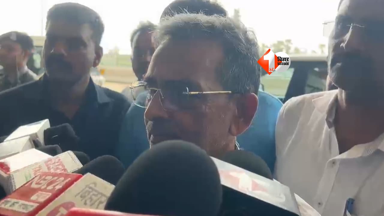 BIHAR NEWS : जिसने वादा किया था उससे न पूछिए, बेटे को MLC का टिकट नहीं मिलने से नाराज उपेंद्र कुशवाहा दिल्ली रवाना