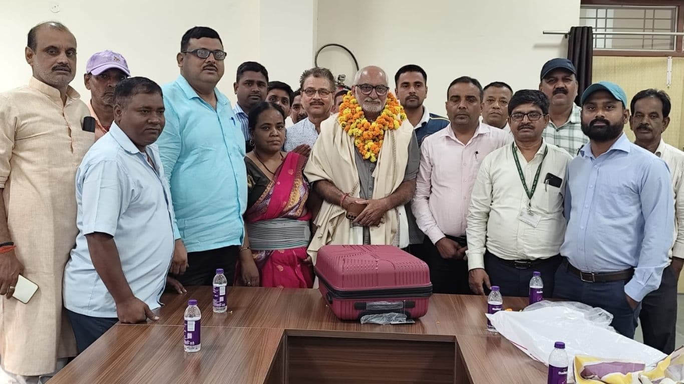 Bihar Sports Department, Kiran Kumar Jha Retirement, Patna Sports Office, Bihar Sports News, District Sports Officer Patna, Sports Department Bihar, Kiran Kumar Jha Farewell, Bihar Government Employee