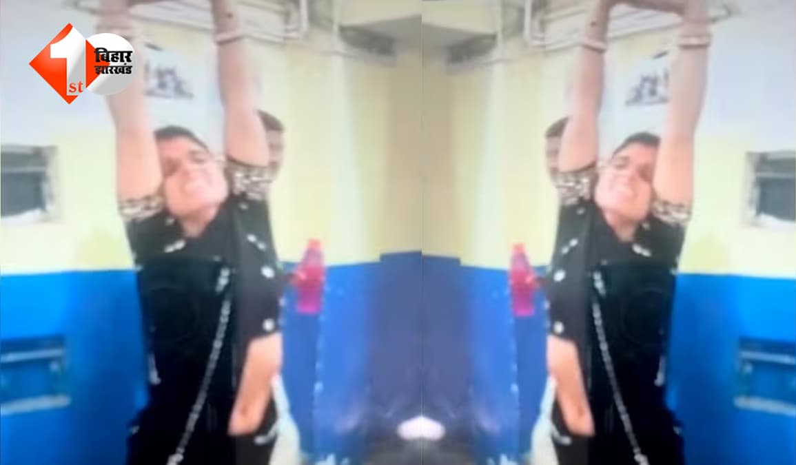 चालान से बचने का अनोखा ड्रामा… हेलमेट पर रोका तो थाने में ‘माता’ बनकर झूमने लगी महिला, पुलिस भी रह गई दंग