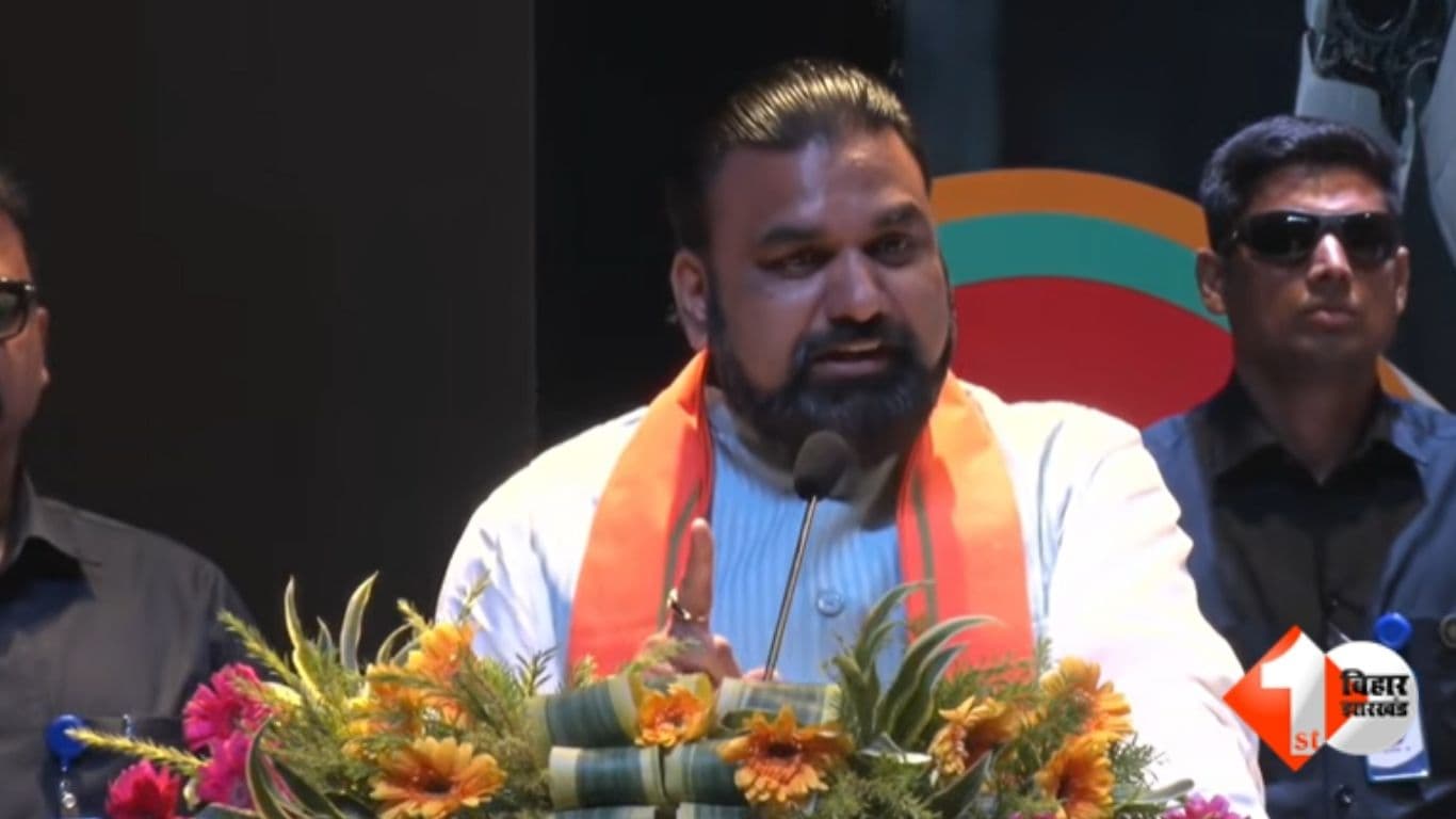 Bihar News, Samrat Choudhary, Nitish Kumar, RJD Green Gamcha, AI Summit 2026, Bihar AI Camera, Bihar Police, Tejashwi Yadav, Law and Order Bihar, बिहार राजनीति, सम्राट चौधरी बयान, हरा गमछा विवाद