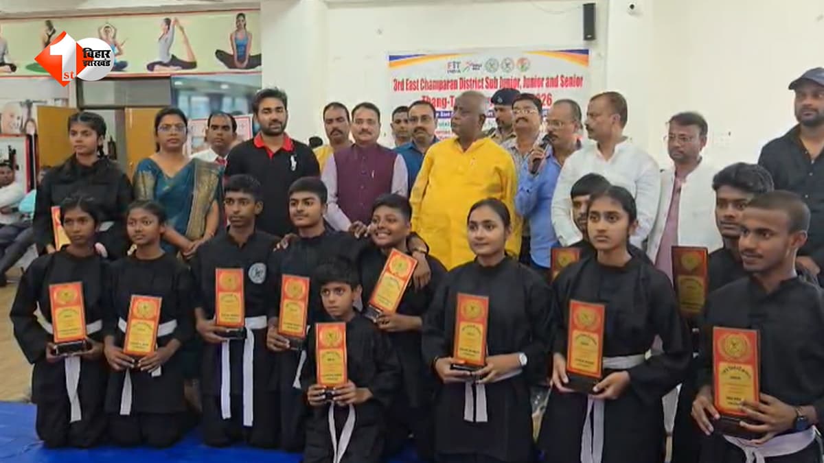 मेडल लाओ, नौकरी पाओ योजना का दिखा कमाल: थांग-ता में खिलाड़ियों ने जीते गोल्ड, विधायक ने किया सम्मानित