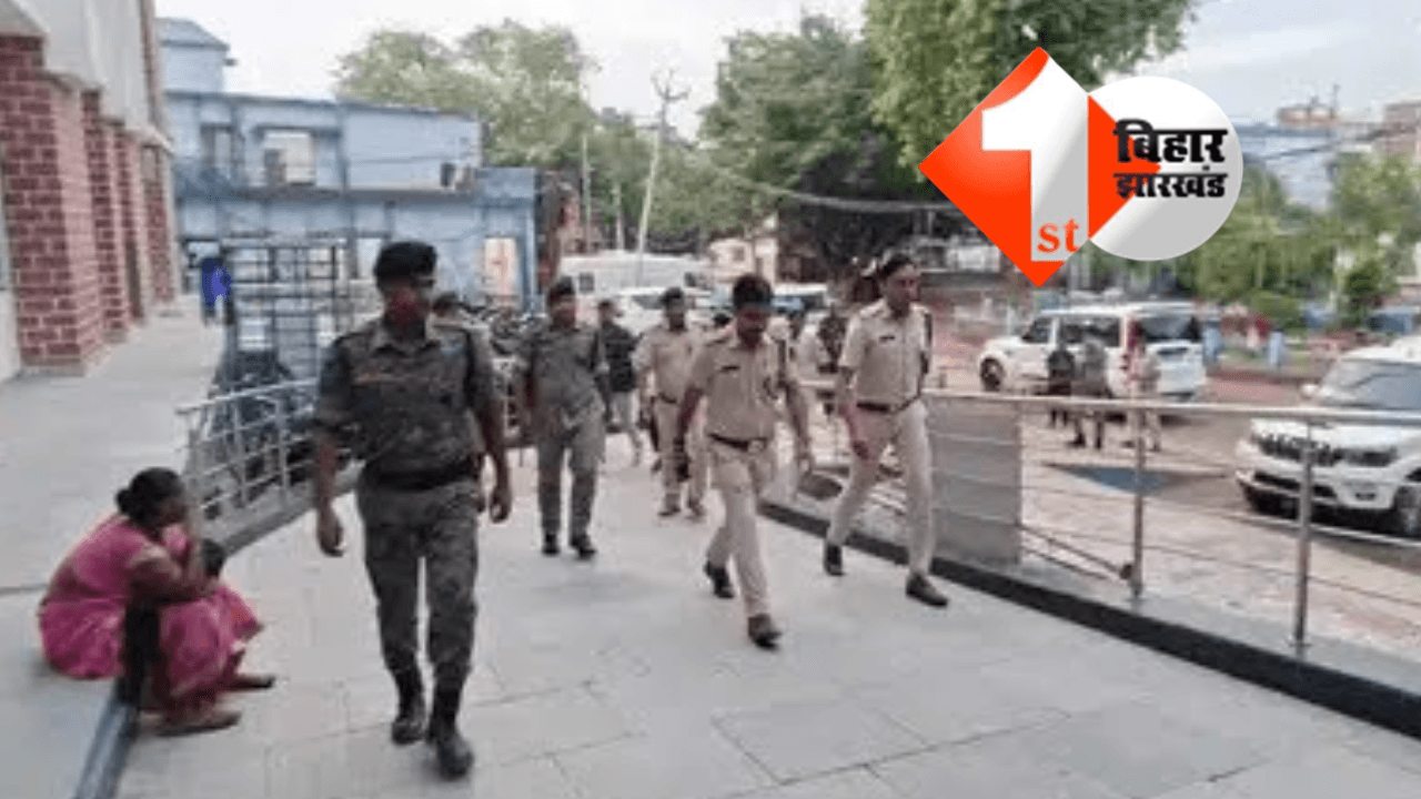 Police Encounter Bihar : बिहार में फिर सुबह -सुबह हुआ एनकाउंटर, 50 हजार का इनामी आकाश कुमार गिरफ्तार ; दोनों पैरों में लगी गोली