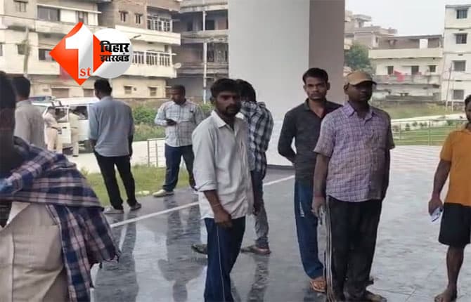 Barh Heart Attack : छठ पूजा के दौरान अर्घ्य अर्पित करते समय श्रद्धालु की हार्ट अटैक से मौत, गंगा घाट पर मची अफरा-तफरी