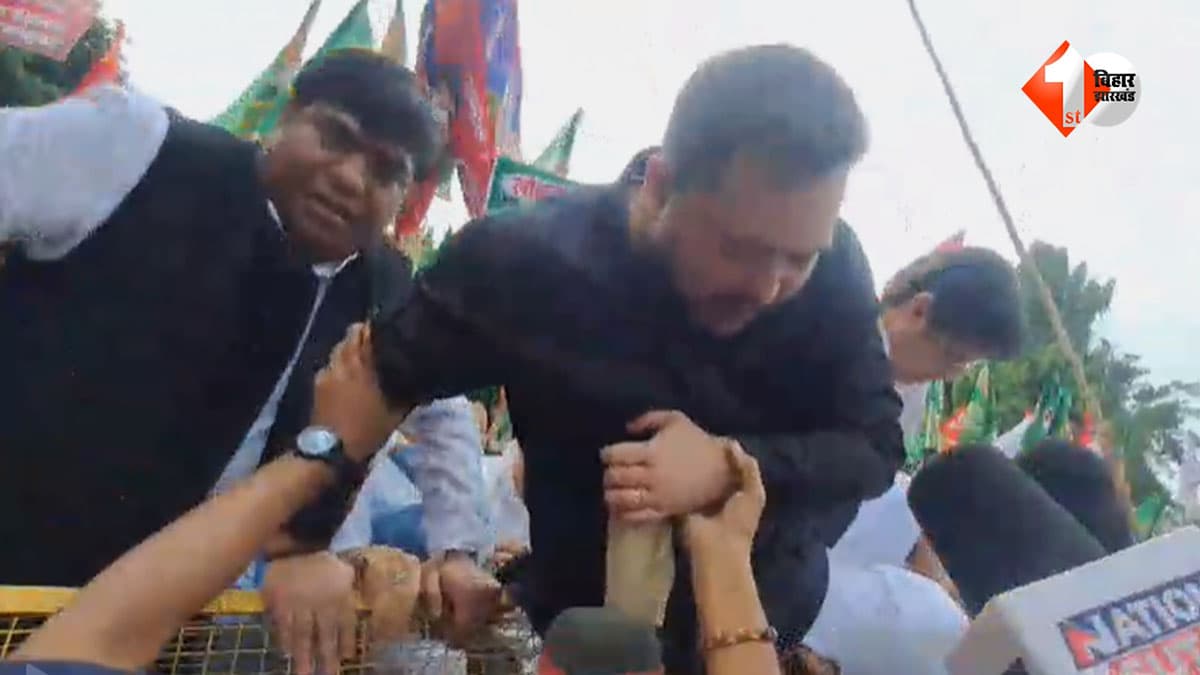'कितनी भी बैरिकेडिंग लगा दो...' लोकभवन मार्च रोकने पर तेजस्वी का सरकार पर बड़ा हमला,बोले - 'हम रुकने और झुकने वाले नहीं'