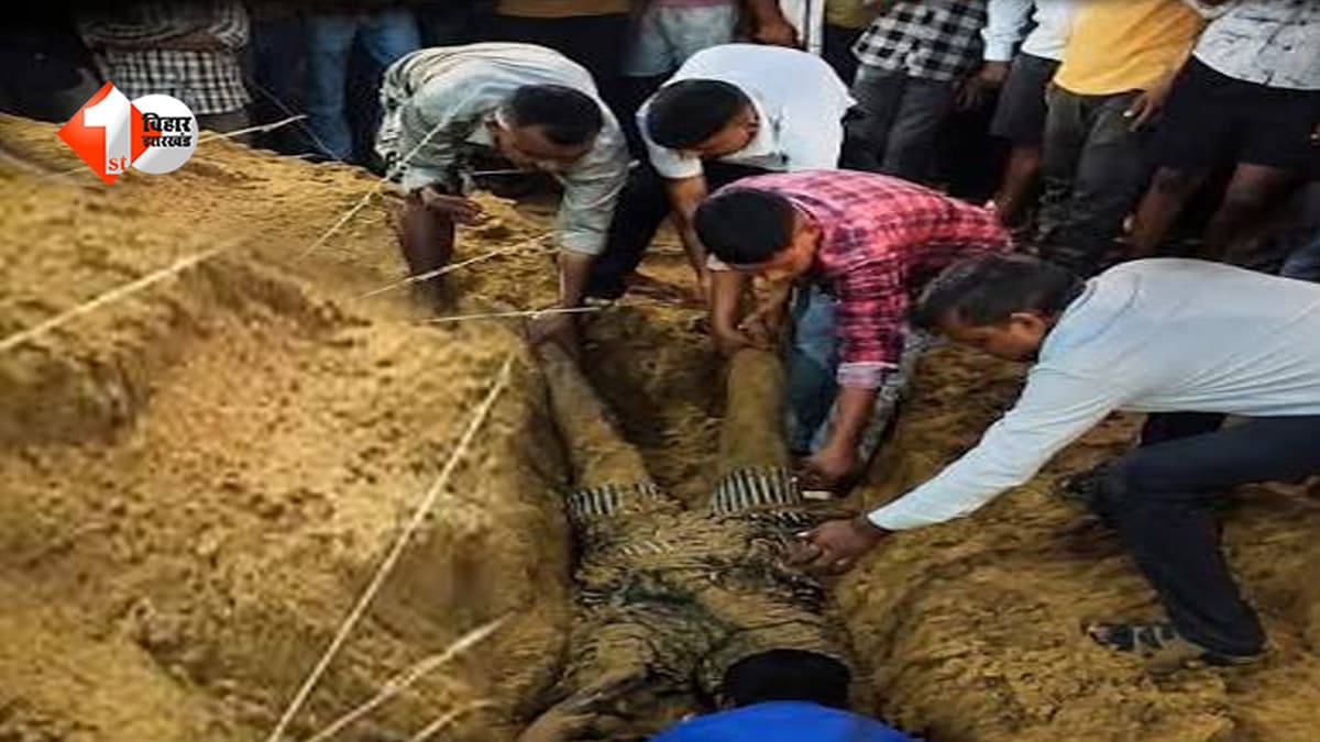 बालू में दफन मिला शव, प्रतिकात्मक इमेज