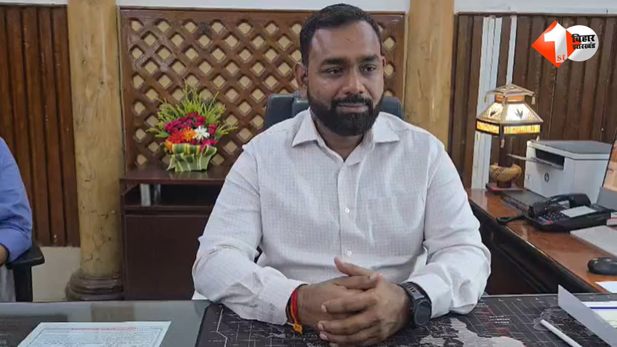 एक साथ 26 अधिकारियों पर गिरी गाज, पूर्वी चंपारण में CO और राजस्व पदाधिकारियों का वेतन रोका, जानिए क्या है पूरा मामला