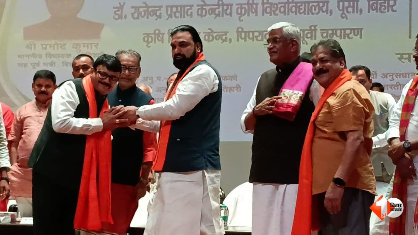आलोक शर्मा मोतिहारी, शिक्षाविद् आलोक शर्मा, विराय रामायण मेडिकल कॉलेज मोतिहारी, Bihar News, Bapudham Mahotsav, Bapudham Mahotsav Motihari, Samrat Chaudhary, CM Samrat Chaudhary, Motihari News, East Ch