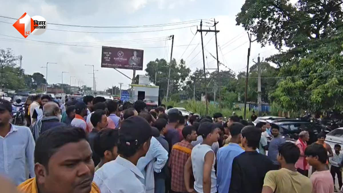 अतिक्रमण हटाने के दौरान बवाल, JCB से दीवार गिरने पर महिला घायल... गुस्साए परिजनों ने किया पथराव